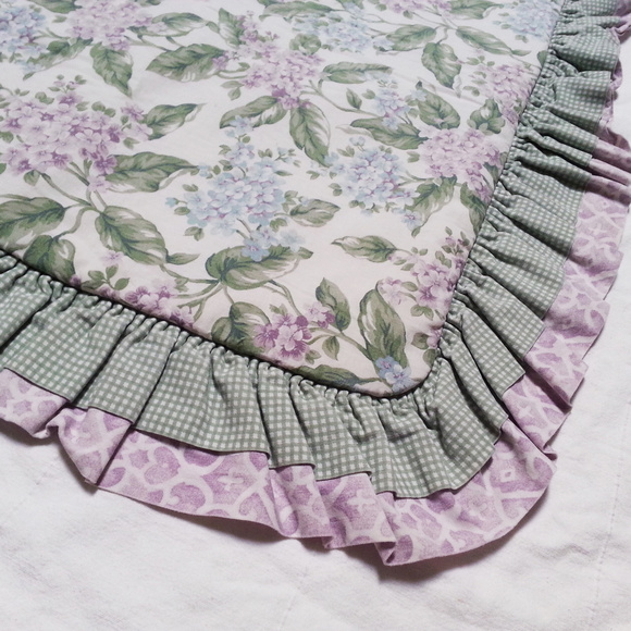 Shabby Chic ruffled pillow sham - Picture 4 of 4